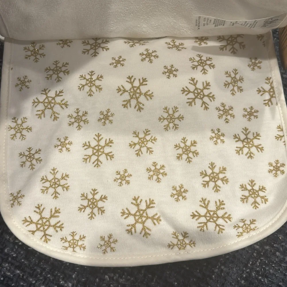 NWT! Baby’s First Christmas Bib Set